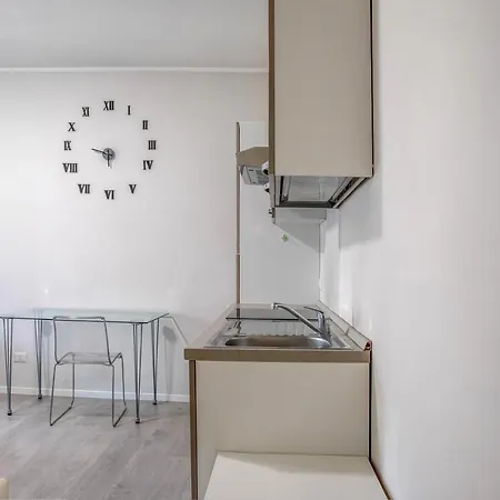 Hosting Studio - 5 * Sondrio
